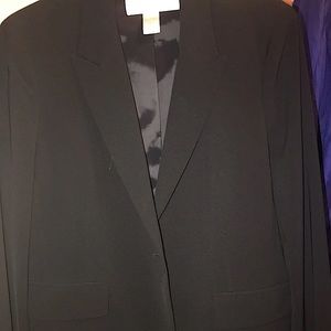 NWT women’s Designer Blazer size 18 black